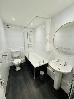 King's Cross Apartment - London - 1