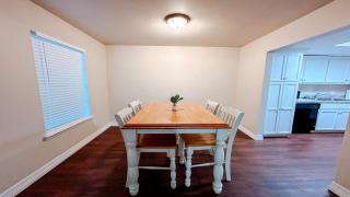 Private 2BR! Nearby Airport and Pet Friendly Stay - Corpus Christi - 7