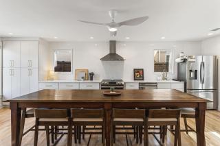 Walk to Restaurants Outdoor Patio with Grill and Fit Pit 1 Mile to Stadium and Downtown - Nashville - 8