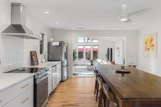 Walk to Restaurants Outdoor Patio with Grill and Fit Pit 1 Mile to Stadium and Downtown - Nashville - 1