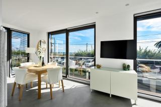 Private Front Beach Villa with garden and garage - Antibes - 1