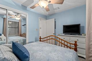 Beach Retreat with Golf Cart and Endless Amenities - Panama City Beach - 1