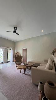 Charming Villa with Private Pool in Canggu Center - Canggu - 9