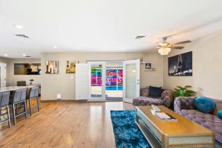 Modern Retreat Close To LV Strip - 2