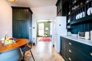Made in Chelsea- 2 bed by Out of Office Lifestyle - London - 8