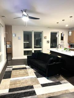 2BD Midtown ATL W-Balcony & Black Truck Option - Atlanta - 2