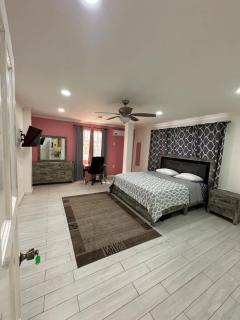 Celebrity Suite - 3 Bedroom - 6