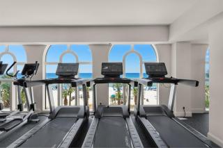 Calypso 1601W Gulf Front Corner unit Fantastic Specials - Panama City Beach - 1