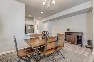 The Peakside Retreat - Elliptical - Desk - 6