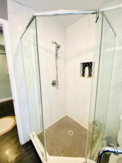 Modern Oasis-steps from DC with free private parking - Mount Rainier - 4