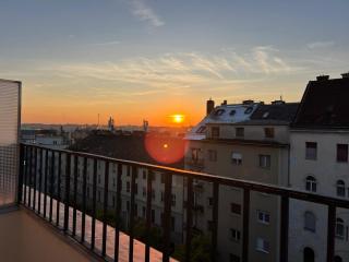 Buda Top Floor Apartment with Terrace & View Apartment - Budapest - 7