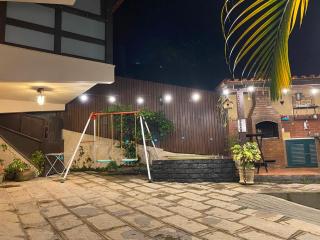 Aconchego de Itaipava - casa de 3 quartos, equipada, área kids, jacuzzi, pet friendly, churrasqueira, em meio a Natureza e próximo ao centro do bairro - Petrópolis - 2