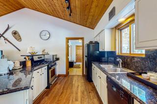 Ollie's Place - 4