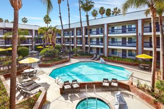 Best Western Plus Meridian Inn & Suites, Anaheim-Orange - 2