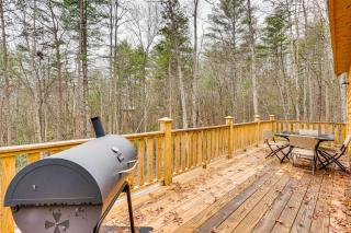 Romantic Log Cabin in the Smokies with Fire Pit! - Murphy - 9