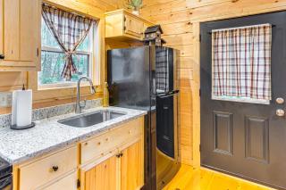 Romantic Log Cabin in the Smokies with Fire Pit! - Murphy - 2