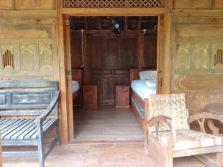 Fam Sugiono Cottage - Wooden House - - 2