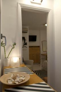 Valentina's Apartment with Large Sunny Balcony - 5