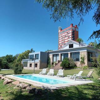 Casa con vista plena al lago y a la ciudad de Villa Carlos Paz IG alquilervillacarlospaz - Villa Carlos Paz - 0