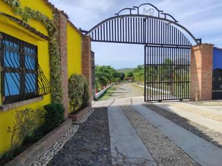 Estancia Los Manantiales - - 2