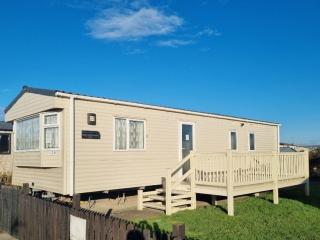 Spacious accomodation 134 UNITY BEACH BREAN CENTRALLY LOCATED Sleeps 6 Pet friendly Pets stay free - 0