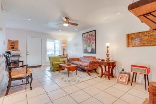 Hill Country Townhome Close to Parks and Hiking - Wimberley - 6