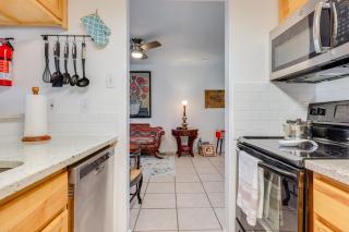 Hill Country Townhome Close to Parks and Hiking - Wimberley - 3