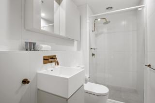 Bright 2-Bed Apartment in Fitzroys Heart - Melbourne - 5