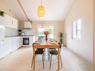 Charming House in Hautefort with Pool & Nature - Hautefort - 3