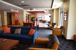 TownePlace Suites by Marriott Lawrence Downtown - Lawrence - 8