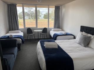 Happy Wanderer Motel Lake Boga ON THE LAKE WITH LAKE VIEWS - 3