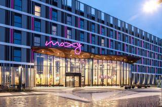 Moxy Poznań Airport - Poznan - 8