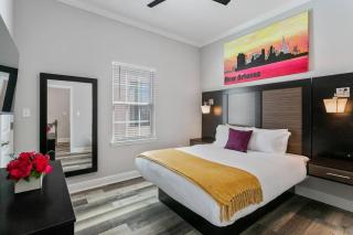 FIVE Bathrooms with FIVE Bedrooms and Stylish - 9