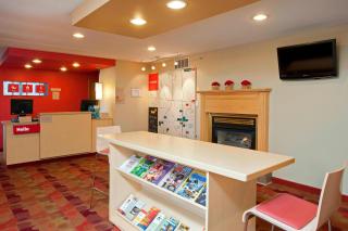 TownePlace Suites by Marriott Bloomington - Bloomington - 3