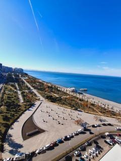 Beach Front Vibes Apartment - Batoemi - 7