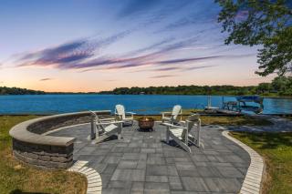 Landmark Lakehouse - luxury living in PLX - Akron - 0