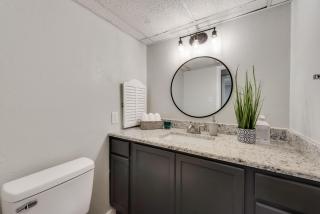 Spacious Private Retreat minutes from Attractions - Grand Prairie - 2