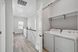 Beautiful NEW 5BR Home with outdoor seating - New Orleans - 7