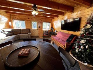 Cozy Bear Cabin Getaway - Island Park - 0