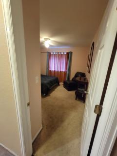 Queen Size Bdrrm, Shared Bthrm, 420 Frndl, mdpt - Highlands Ranch - 3