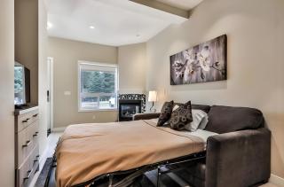 Mountain Surrounded Lodge in Harvie Height - 6