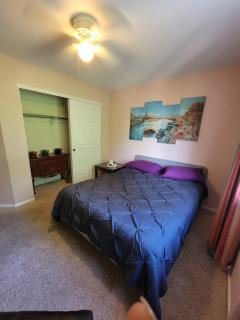 Queen Size Bdrrm, Shared Bthrm, 420 Frndl, mdpt - Highlands Ranch - 2