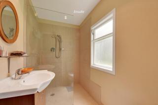 The Grand Old Lady of Staples - 9