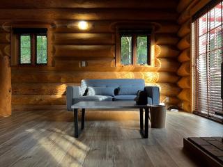 Prime勝沼 森の中のプライベートログハウス 緑に包まれてBBQを楽しむ癒しの空間 - 3