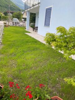 Villa Carlotta Rossa - Holiday Home with garden and pool - Colico - 8