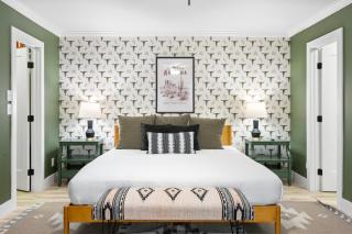 Rio Resort Kierland Pool Hot tub Mini Golf Fun - 2