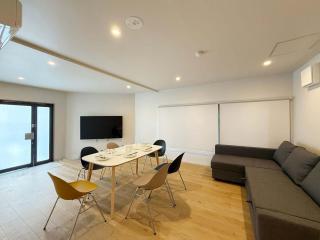 Celine Kanayama - Vibrant 1BR Downtown Shopping & Dining Nearby 11 - Hiroshima - 8
