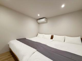 Celine Kanayama - Vibrant 1BR Downtown Shopping & Dining Nearby 11 - Hiroshima - 6