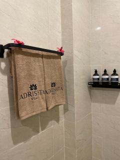 Villa Adrishta Pererenan - 2