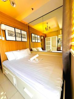 1544A Near MOA and Airport PoolView Balcony - Manila - 8